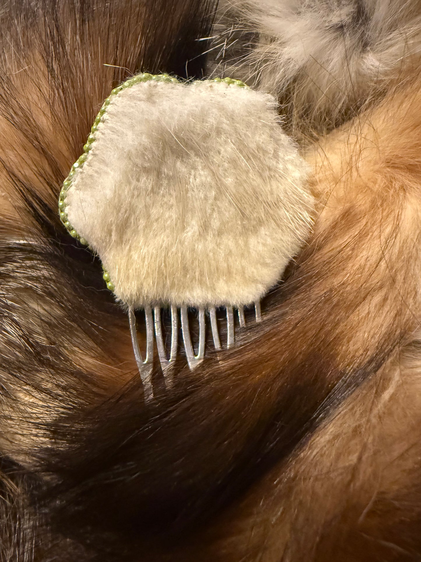 Peachy Keen Haircomb